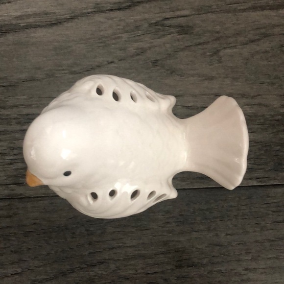 White small ceramic Dove accent decor - Picture 6 of 8